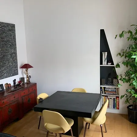 Elegant Duplex Apt In A Trendy Neighborhood דירה *
